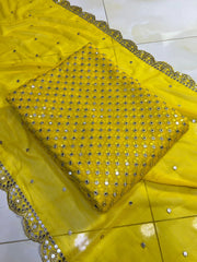 Hiba Bukhari (yellow)